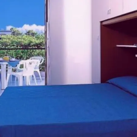 Appartement Poolside Retreat-beahost