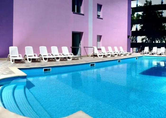 Poolside Retreat-beahost *